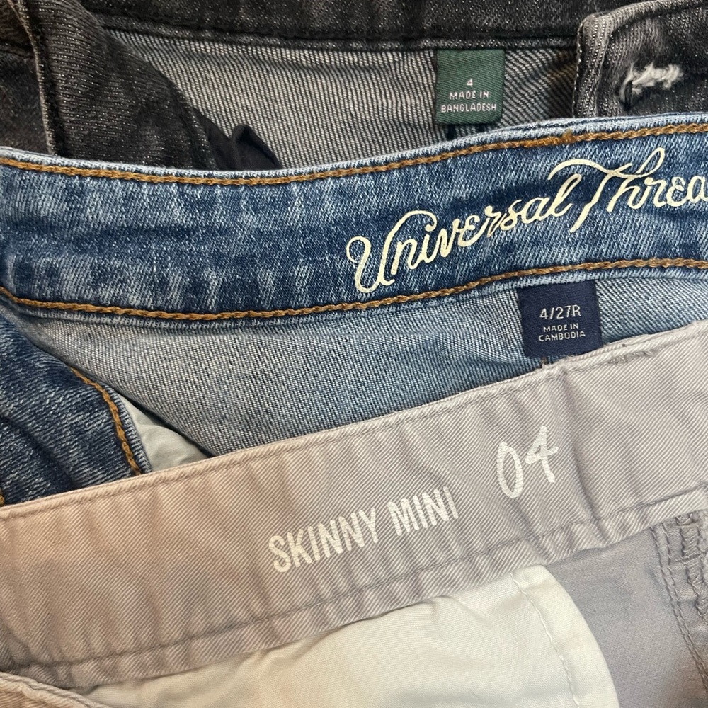 Universal Thread Gap and Wild Fable Jeans Size 4